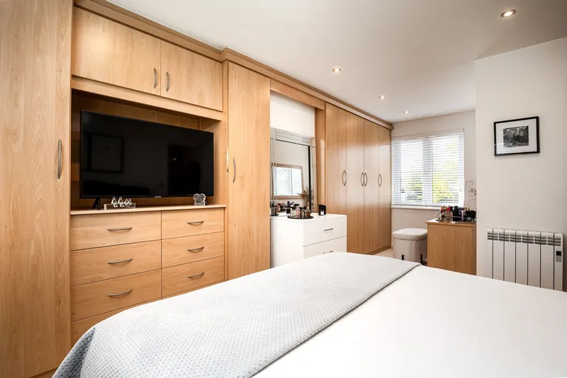 Detached Gated Family Home FIRST TIME BUYER ONLY — photograph 10