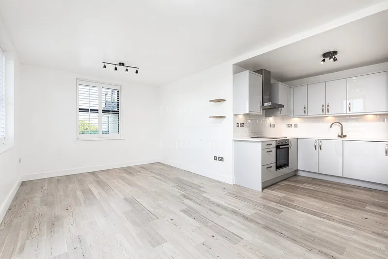 One Bedroom Apartment With Parking — photograph 8
