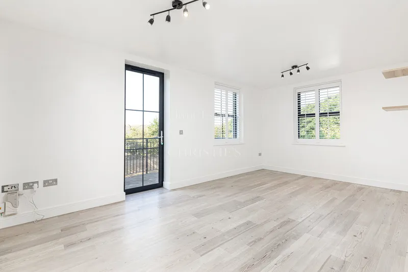One Bedroom Apartment With Parking — photograph 6
