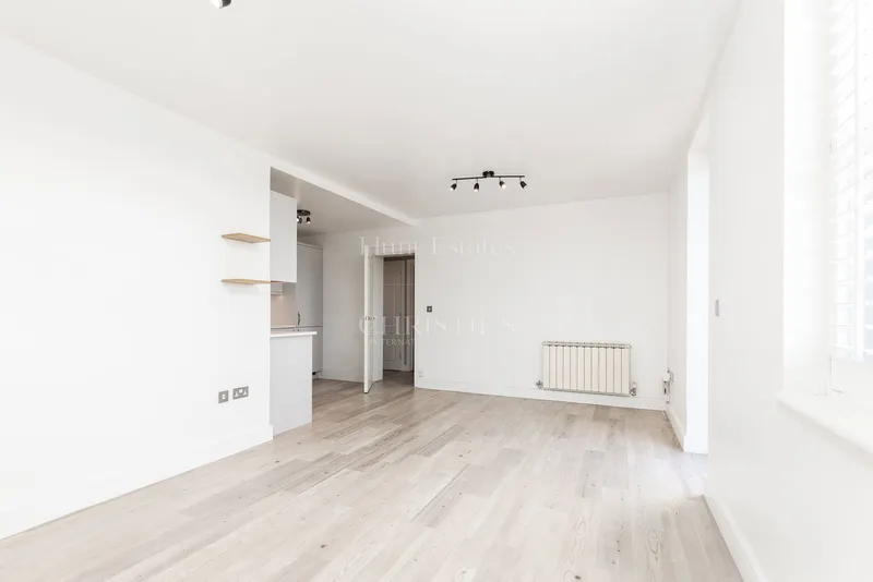 One Bedroom Apartment With Parking — photograph 7