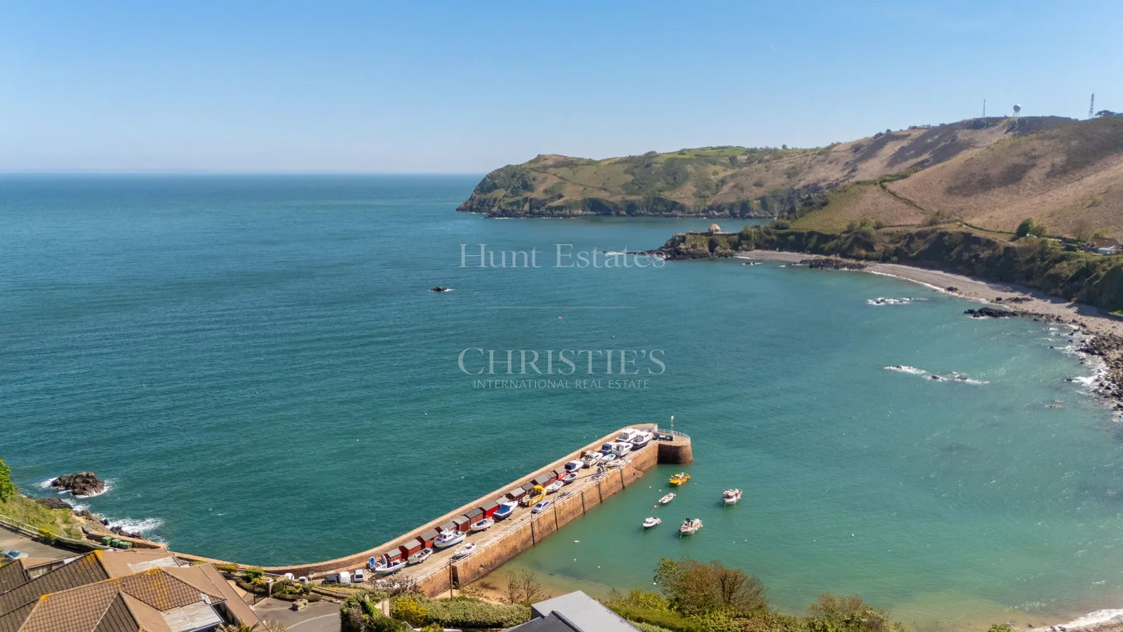 Penthouse Apartment Set in Picturesque Location with Sea Views — main photograph