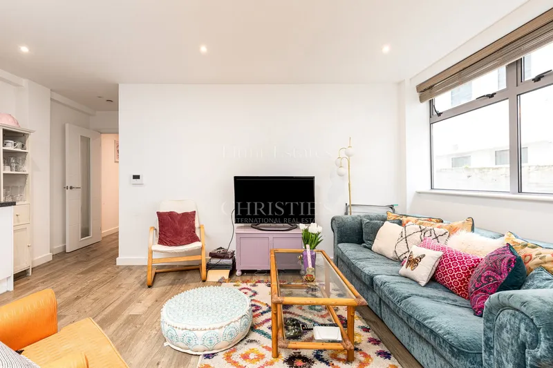 NEW PRICE & OPEN VIEWING – Modern Two-Bedroom Ground Floor Apartment — photograph 6