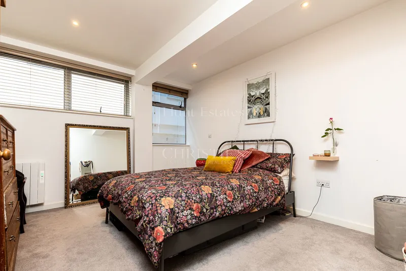 NEW PRICE & OPEN VIEWING – Modern Two-Bedroom Ground Floor Apartment — photograph 10