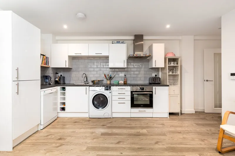 NEW PRICE & OPEN VIEWING – Modern Two-Bedroom Ground Floor Apartment — photograph 7