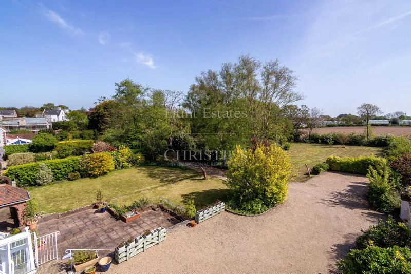 OPEN VIEWING – Four-Bedroom Cottage With Garage & Large Gardens — photograph 4