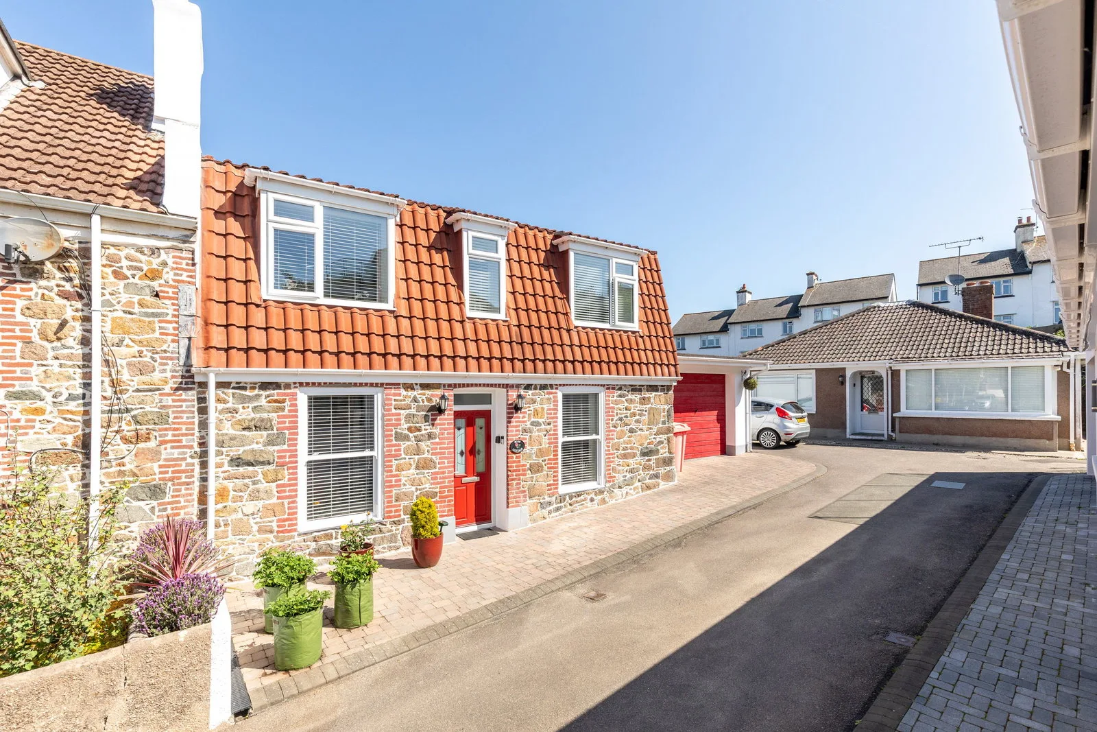 Immaculately Presented Four Bedroom Home (1,500 sq. ft.) In A Quiet And Convenient Location — main photograph