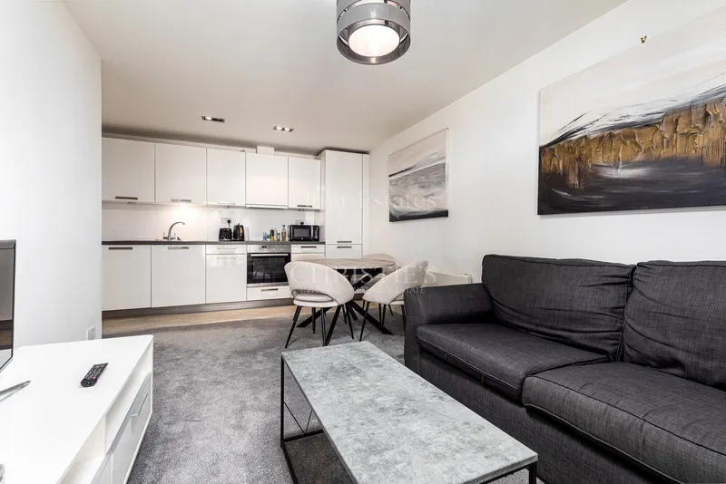 Two Bedroom Apartment With Sea Views — photograph 8