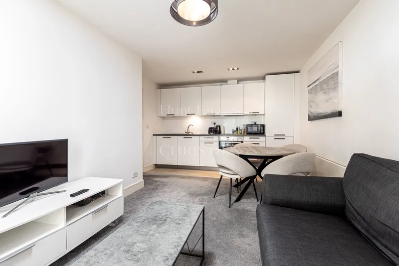 Two Bedroom Apartment With Sea Views — photograph 5