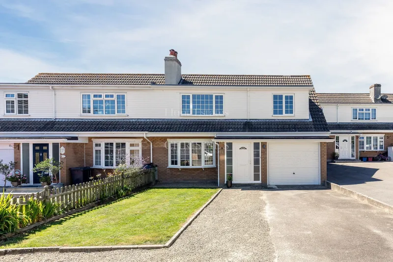 Four Bedroom Family Home in a Quiet St Lawrence Cul-de-Sac — main photograph