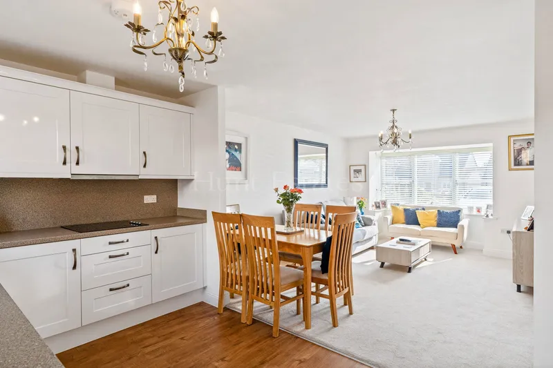 An immaculate two bedroom, two bathroom house – over 55’s only — photograph 4