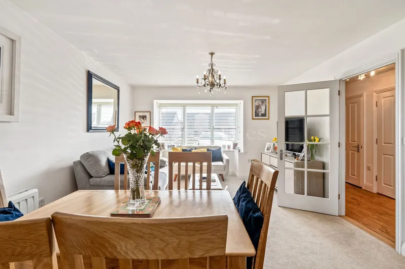 An immaculate two bedroom, two bathroom house – over 55’s only — photograph 7