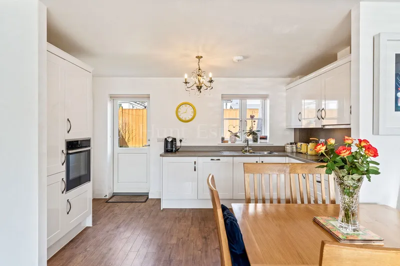 An immaculate two bedroom, two bathroom house – over 55’s only — photograph 9