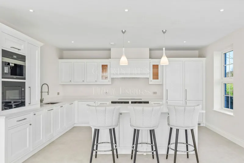 Traditional Style New Home With Open Country Views — photograph 4