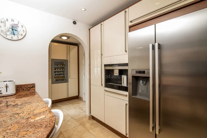 Substantial 4 Bedroom Dormer Bungalow In A Delightful Rural Setting — photograph 5