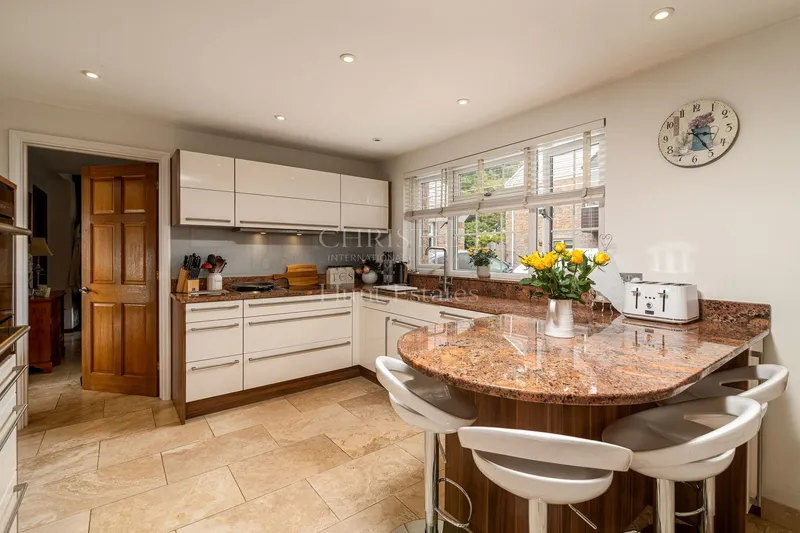 Substantial 4 Bedroom Dormer Bungalow In A Delightful Rural Setting — photograph 3