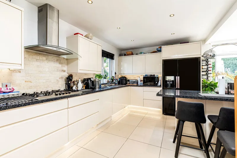 Versatile Detached Bungalow Home with Two Bedroom Annexe — photograph 6