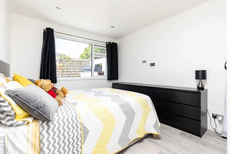 Versatile Detached Bungalow Home with Two Bedroom Annexe — photograph 8