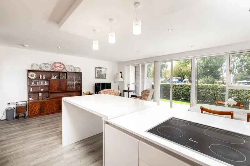 Modern Two-Bedroom Ground Floor Apartment in Gorey Village — photograph 7