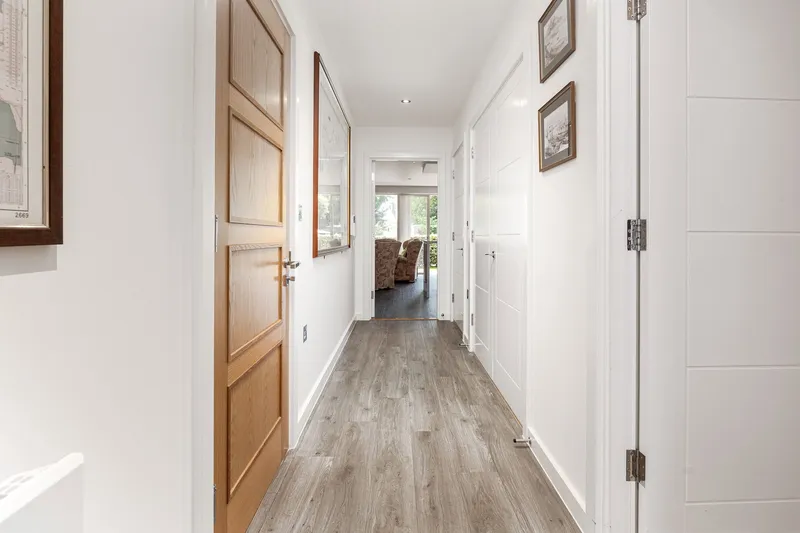 Modern Two-Bedroom Ground Floor Apartment in Gorey Village — photograph 4