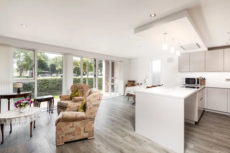 Modern Two-Bedroom Ground Floor Apartment in Gorey Village — photograph 8