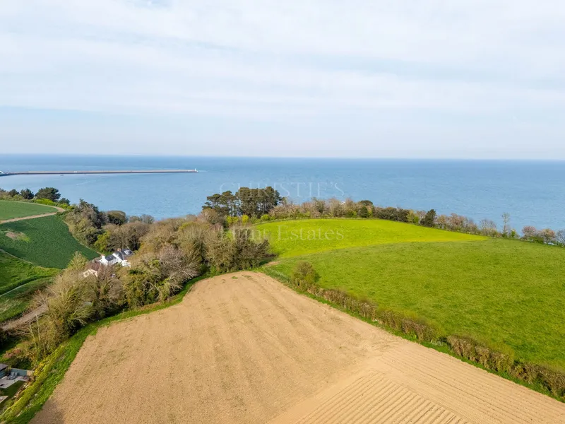 Substantial Granite Farm Complex With Extensive Land In A Delightful Rural Setting — photograph 4