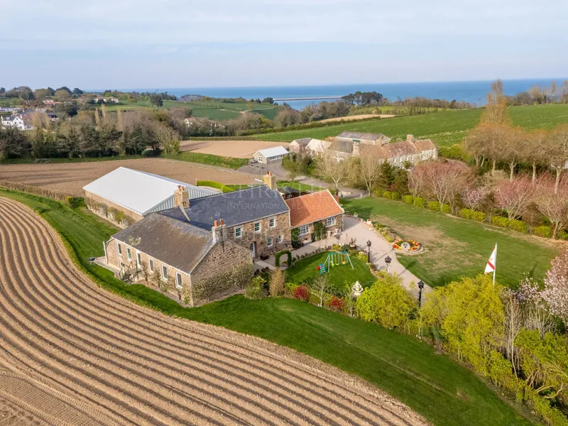 Substantial Granite Farm Complex With Extensive Land In A Delightful Rural Setting — main photograph