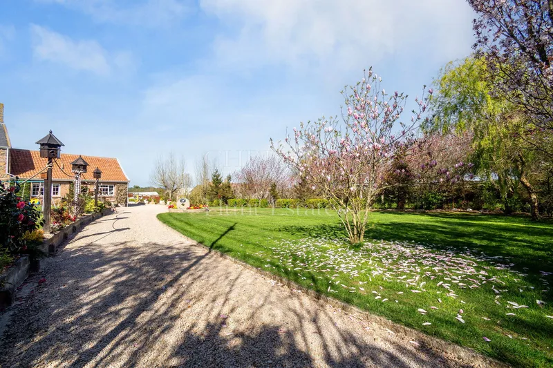 Substantial Granite Farm Complex With Extensive Land In A Delightful Rural Setting — photograph 3