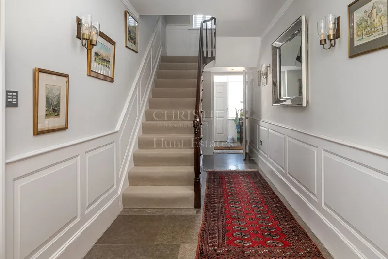 Superb Traditional Jersey Granite Home With Grounds — photograph 9