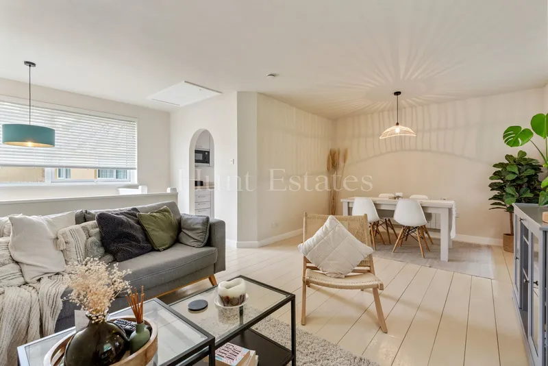 Two-Bedroom Terraced Cottage in a Rural St Lawrence Location — photograph 5