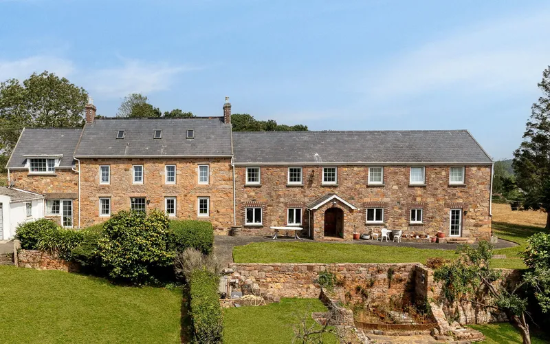 GRANITE FARMHOUSE IN SUPERB COUNTRYSIDE SETTING FOR MODERNISATION — photograph 4