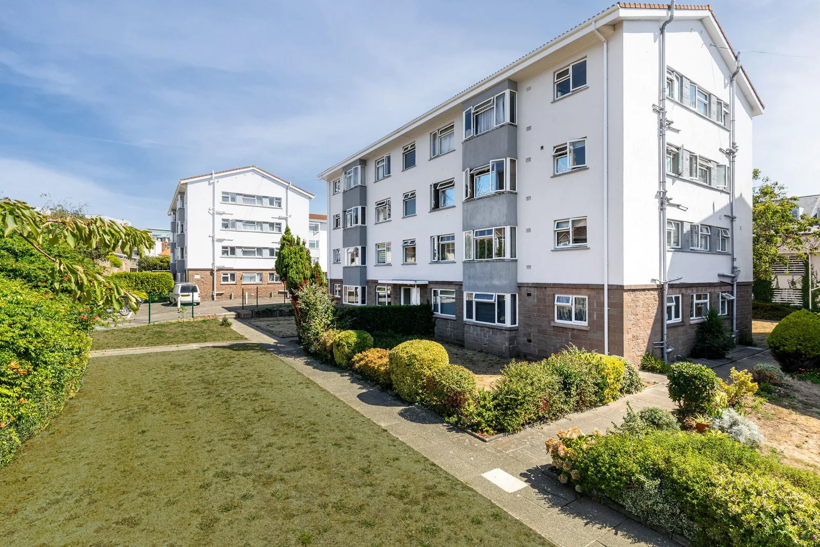 Spacious, Bright and Immaculately Presented One-Bedroom Apartment — main photograph