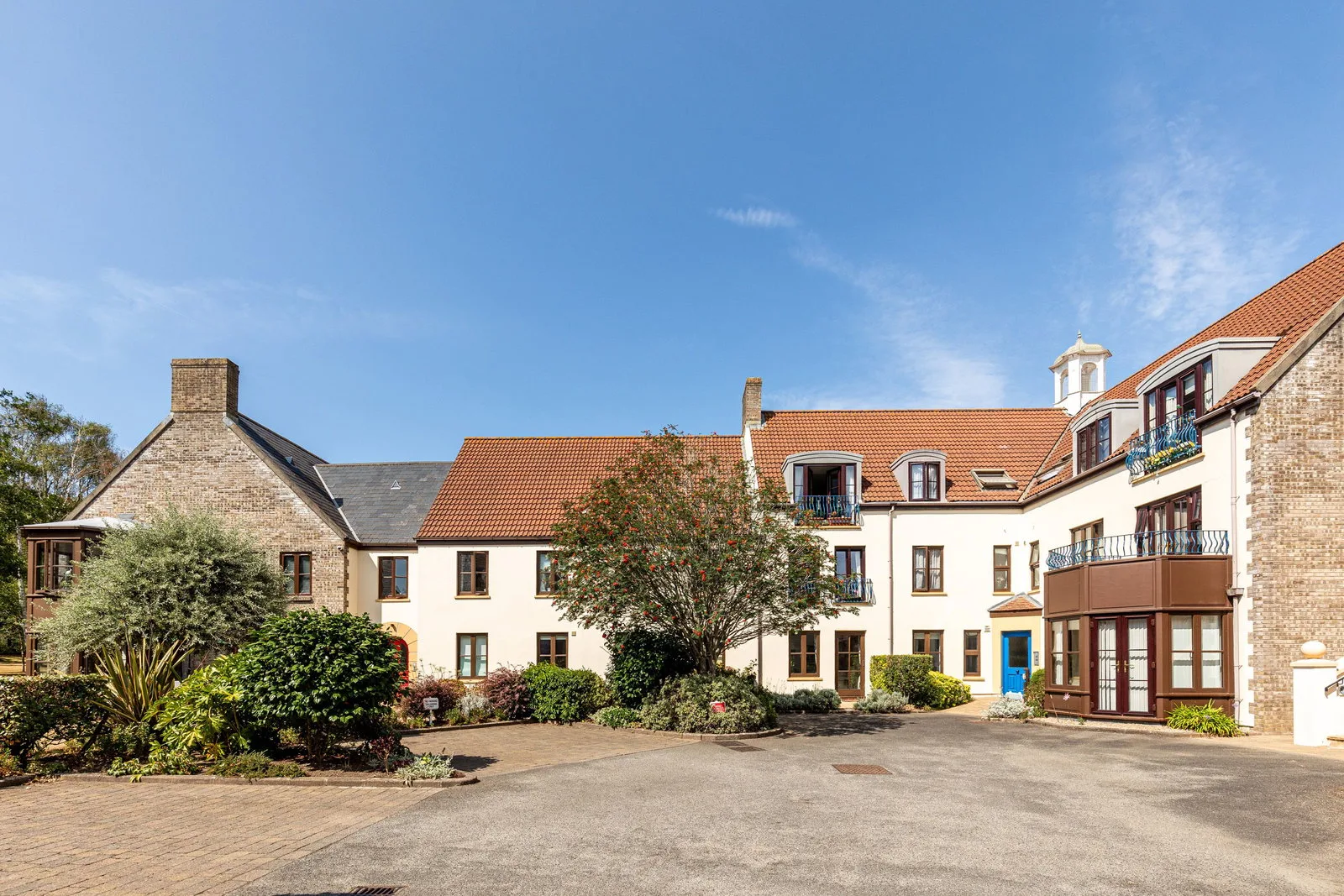 Ground Floor Apartment With Terrace In St Brelade — main photograph