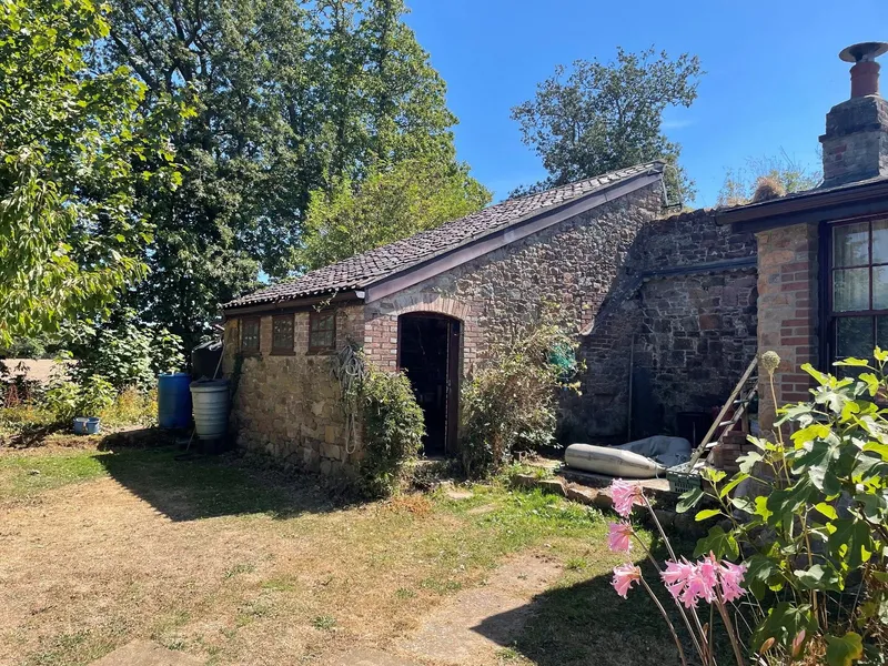 Granite Outbuilding for Potential Development and Adjoining 2.2 v Equine Approved Field — photograph 3