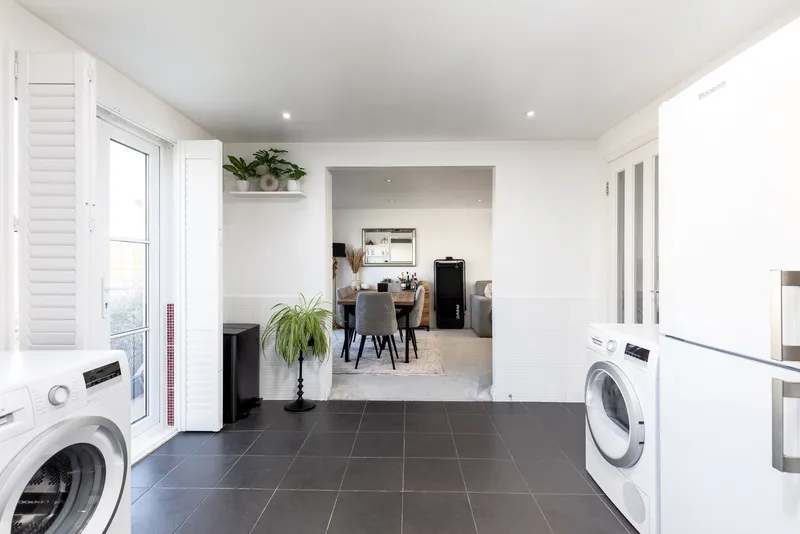 Three Bedroom First Time Buyer Home — photograph 5