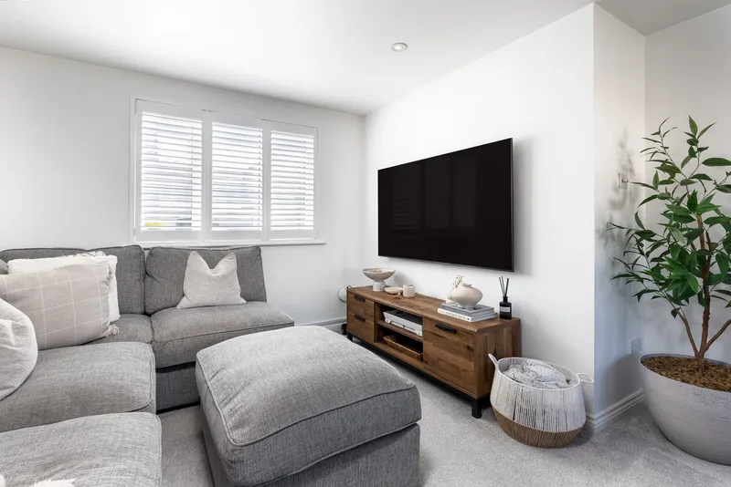 Three Bedroom First Time Buyer Home — photograph 9