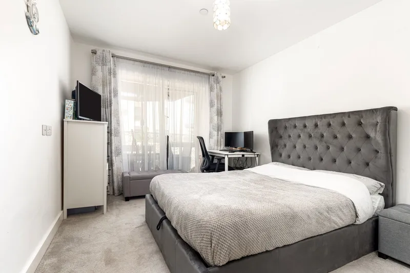 Modern One Bedroom Apartment with Balcony. Westview, St Helier — photograph 10