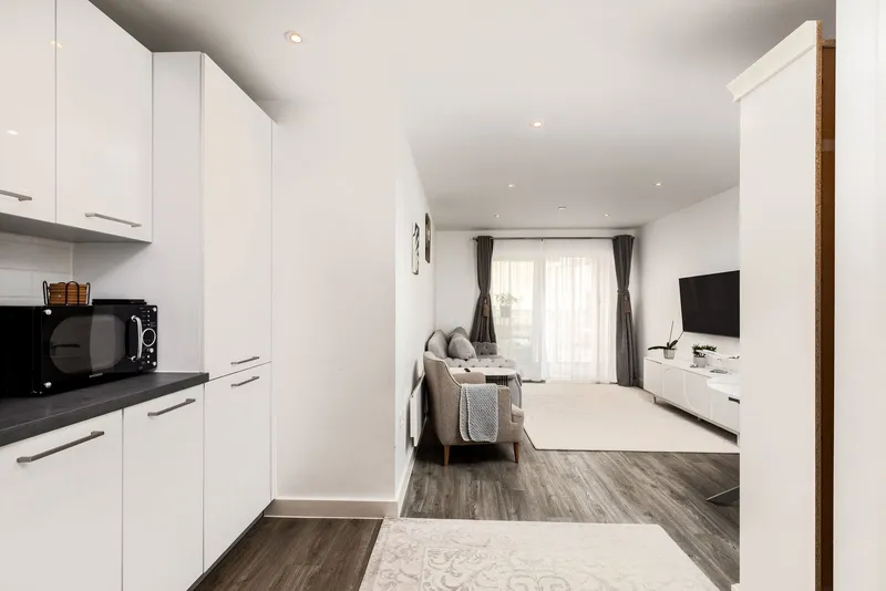 Modern One Bedroom Apartment with Balcony. Westview, St Helier — photograph 5