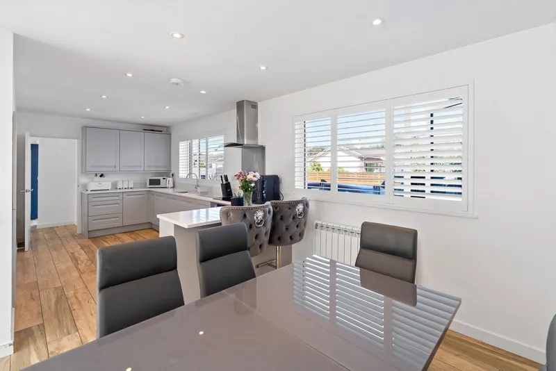 Beautiful Immaculate Four Bedroom Family Home — photograph 4