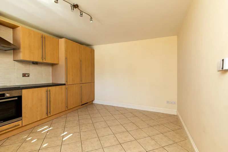 Three Bedroom, Two Bathroom Semi-Detached House With Garage — photograph 6