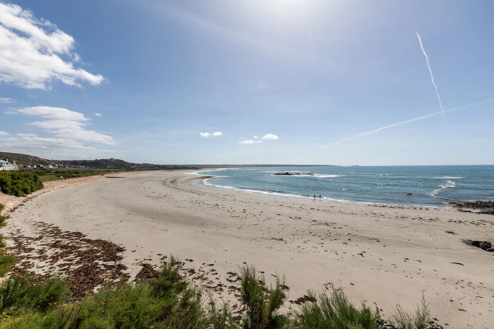 Three Bedroom Cottage with Uninterrupted Views of St Ouen’s Bay — main photograph