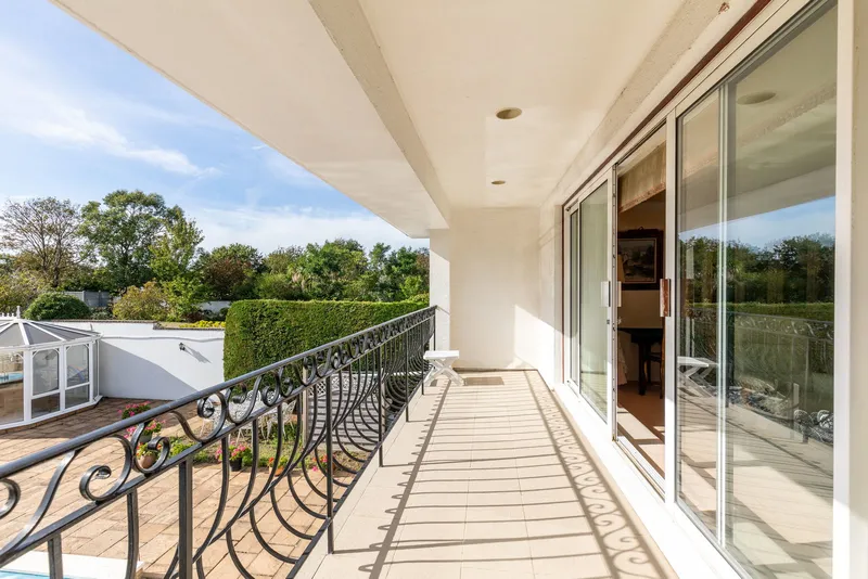 Rare St Aubin Opportunity – Exceptional Plot, Sea Views & Great Potential — photograph 10