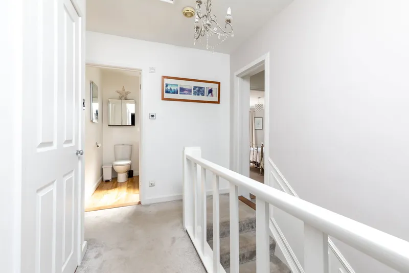 Five Bedroom, Semi Detached House With South Facing Garden, Just 150m From The Beach — photograph 9