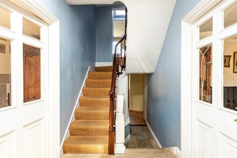 Charming Period Family Home with Flexible Accommodation and Far-Reaching Views — photograph 8