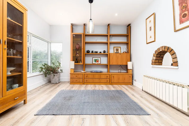 Four Bedroom Family Home on a Private Road St Helier — photograph 6