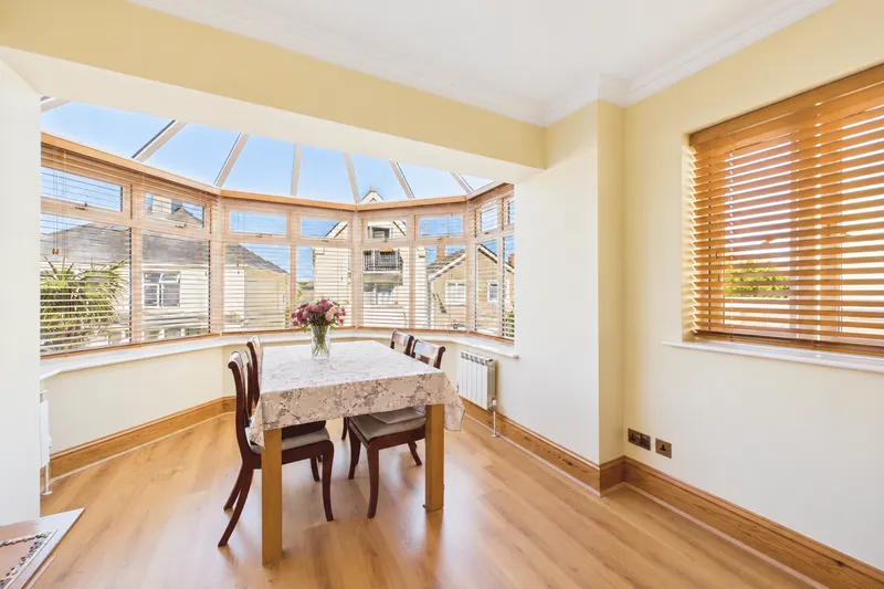 Four Bedroom Town House with Private Beach Access — photograph 8