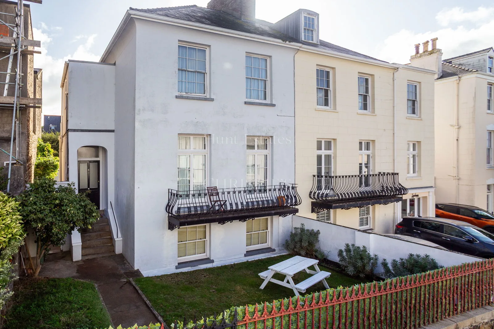 Six Bedroom Townhouse – Two Generation Or Home With Income — main photograph