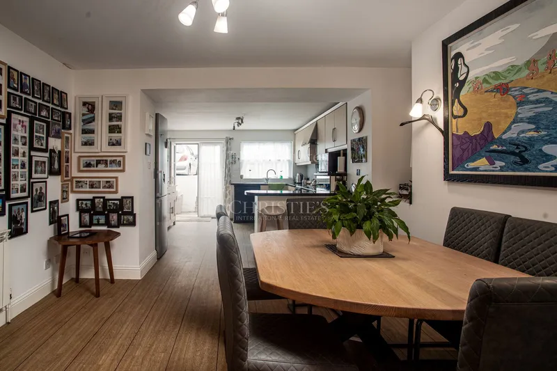 Six Bedroom Townhouse – Two Generation Or Home With Income — photograph 9