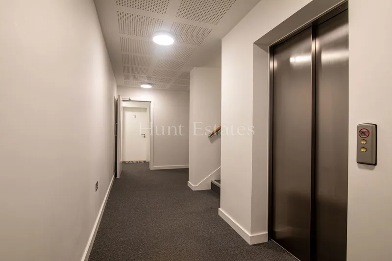 Stylish Modern Two Bedroom Apartment In Town — photograph 9