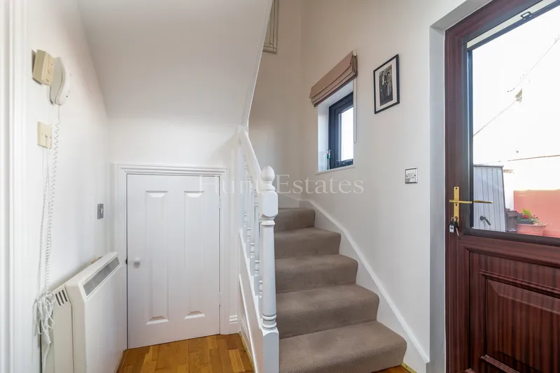 Delightful 2 Bedroom Cottage Near The Beach — photograph 10
