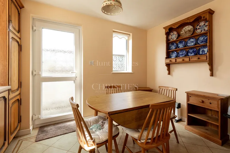 Detached Three Bedroom Bungalow In St Brelade — photograph 10